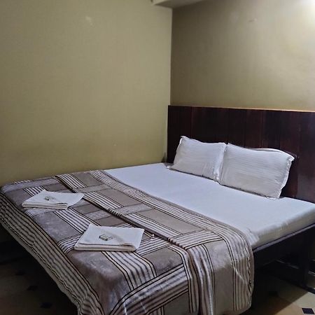 Hotel Caveri Comfort Inn Мадикери Экстерьер фото