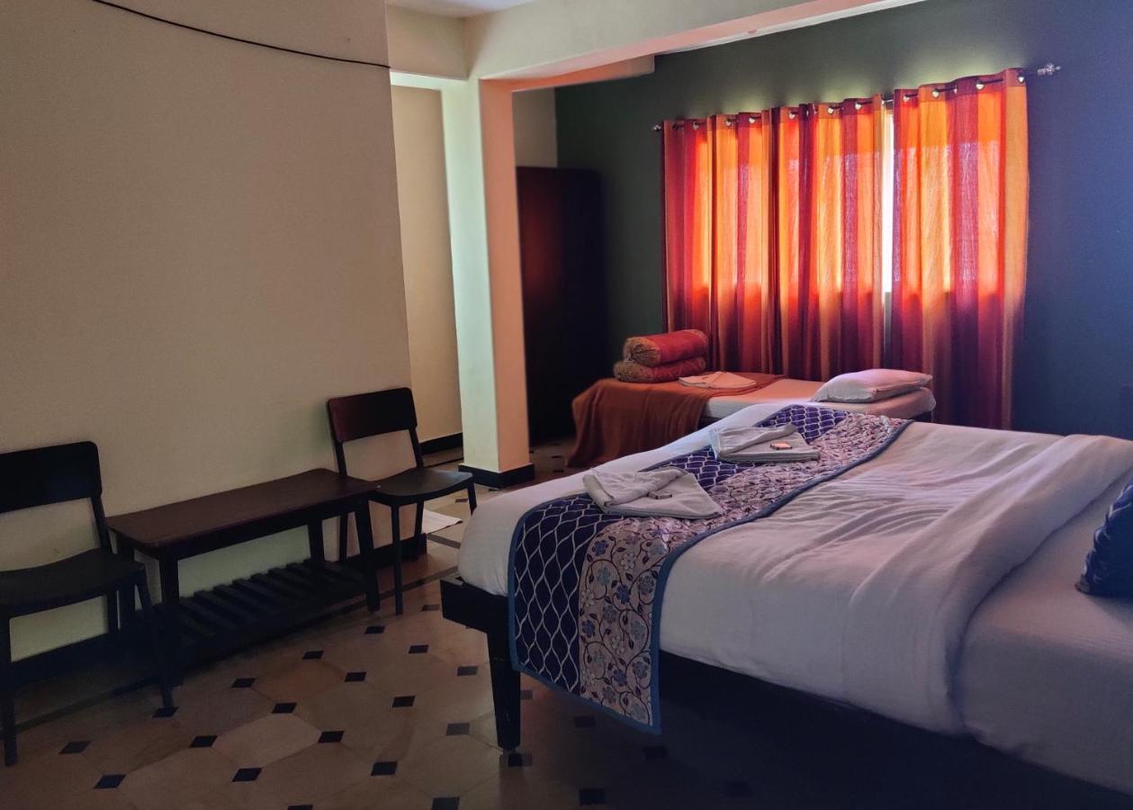 Hotel Caveri Comfort Inn Мадикери Экстерьер фото