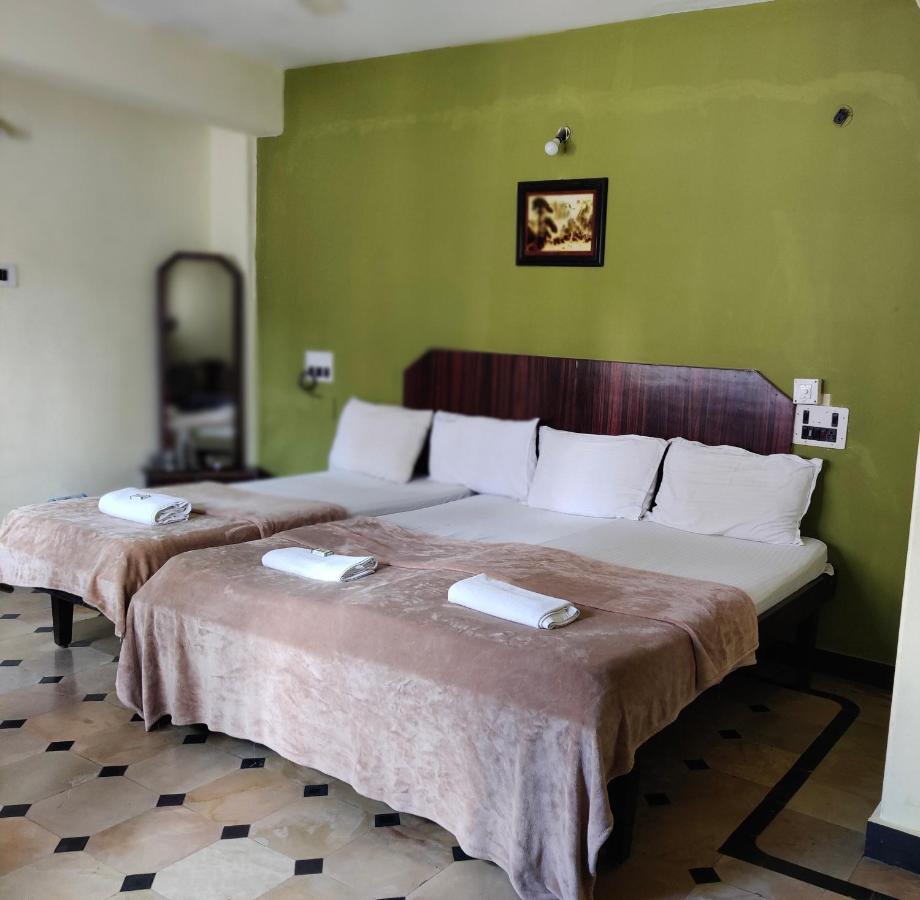 Hotel Caveri Comfort Inn Мадикери Экстерьер фото