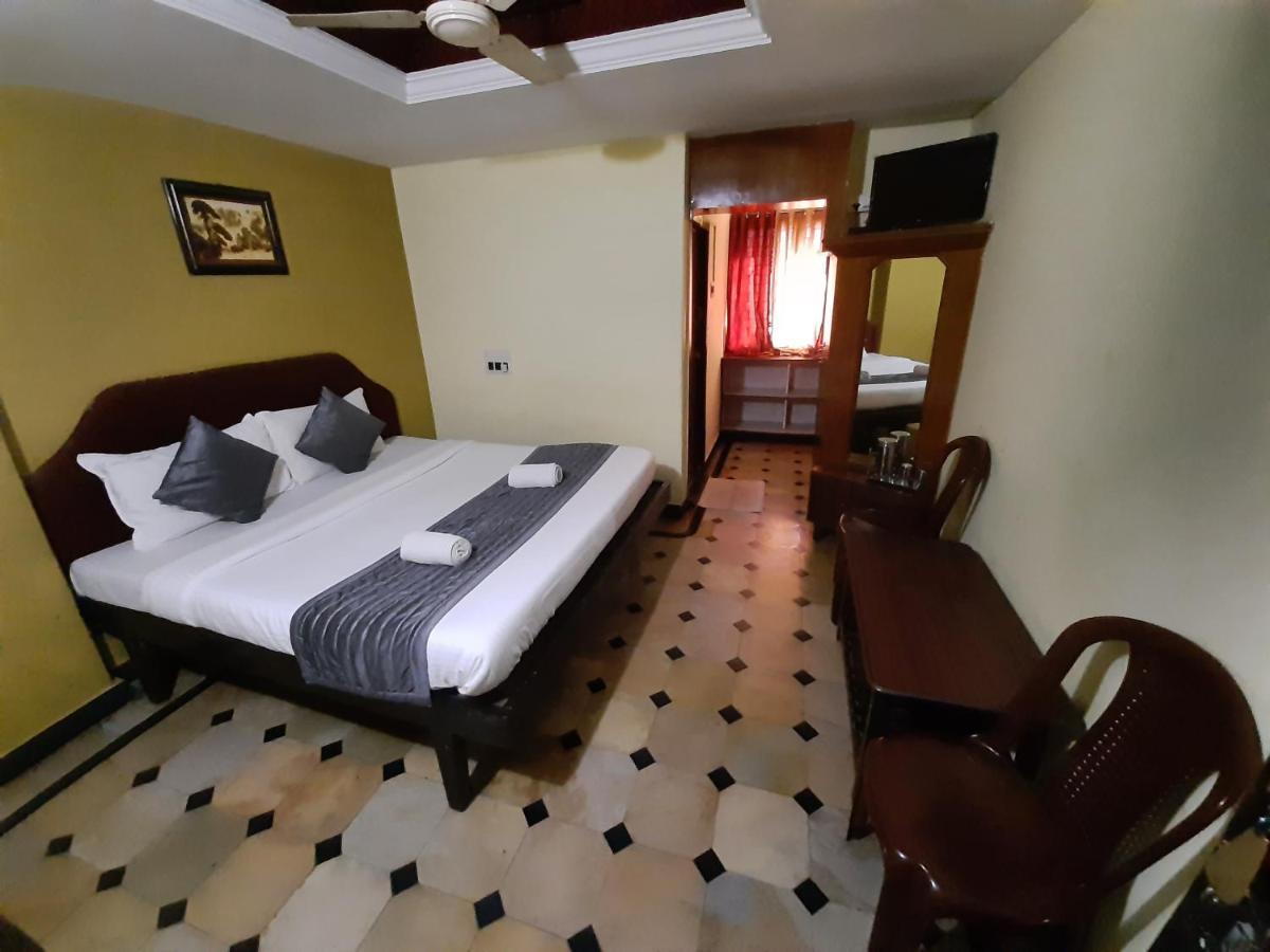 Hotel Caveri Comfort Inn Мадикери Экстерьер фото